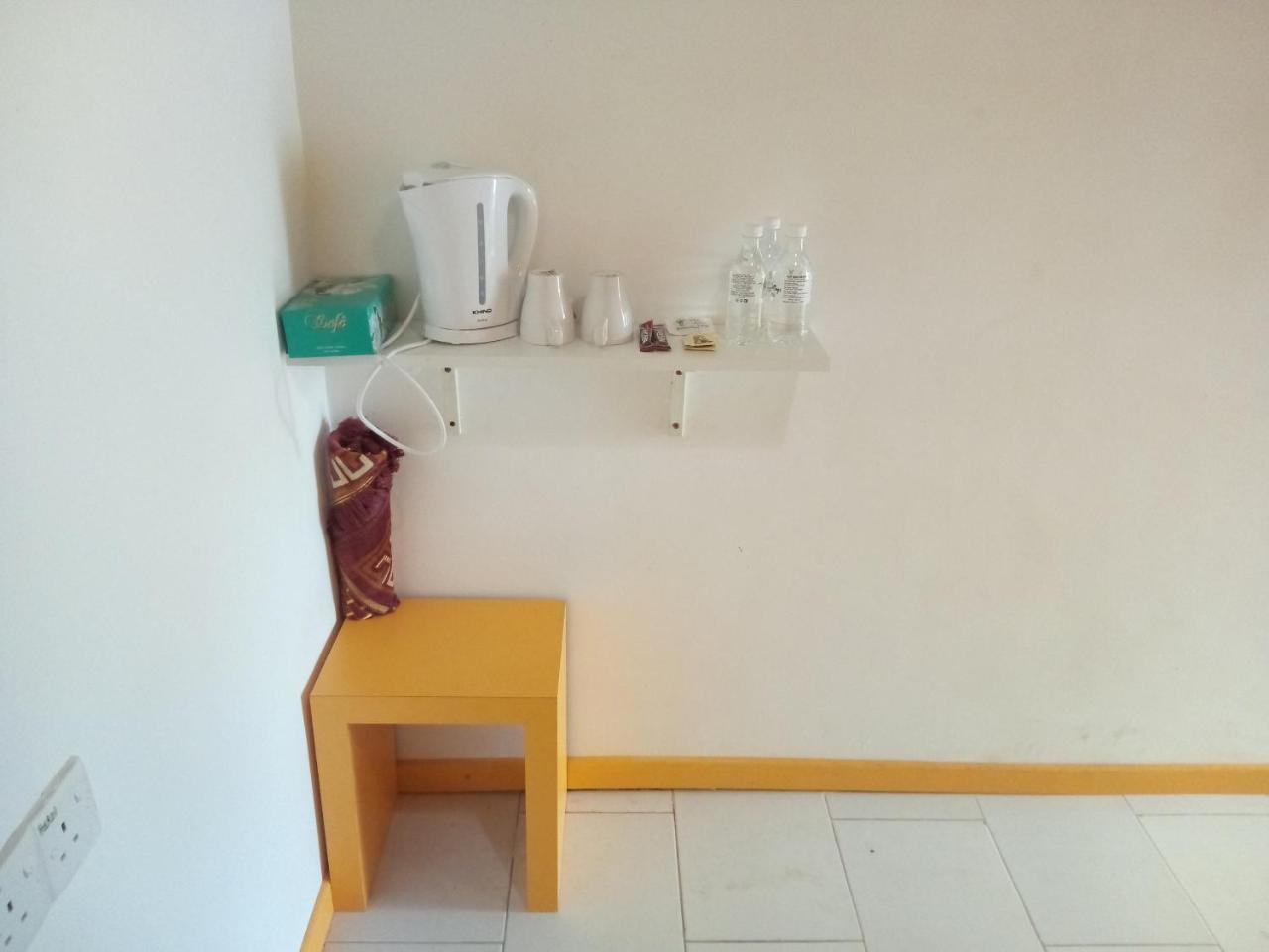 The Serai Cottage Transit Hotel Kampong Gong Badak Eksteriør bilde